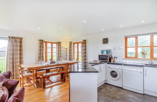 Black Torrington Ski Chalet | 3 Bed in Shebbear (oc-l32583)