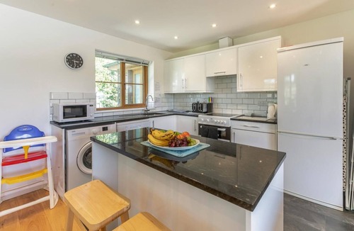 Black Torrington Ski Chalet | 3 Bed in Shebbear (oc-l32582)