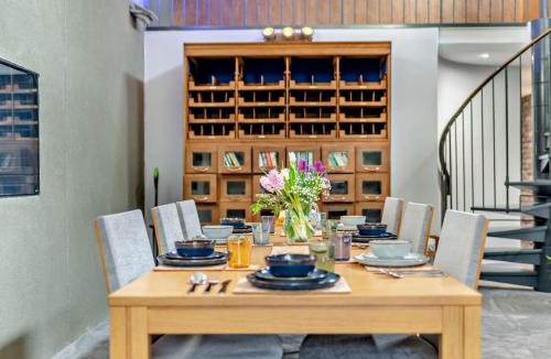 Hoylandswaine House | 3 Bed in Sheffield oc-94342