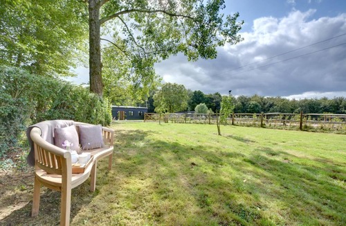 Robertsbridge Cottage | 3 Bed in Staplecross (oc-rh1162)
