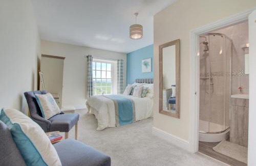 Kingswood House | 3 Bed in Welshpool oc-bow122