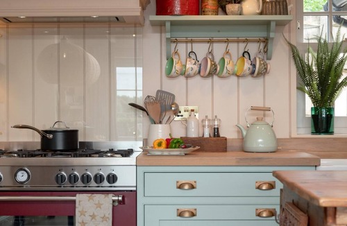 Tenterden Cottage | 3 Bed in Wittersham (oc-m27683)