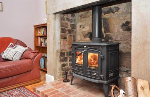 Wylam House | 3 Bed in Wylam oc-51738