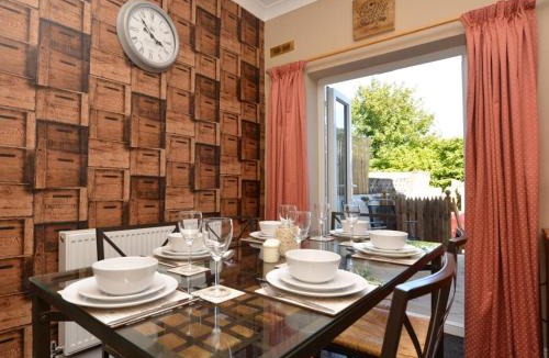Wylam House | 3 Bed in Wylam oc-51738