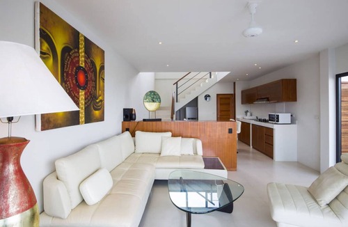 Moo 5 Villa | 3 Bed Seaview Villa 5 mins to beach (A1)