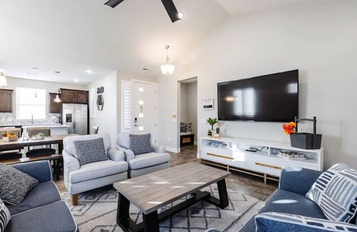 Sienna Hills House | 3 Bed Single Floor Sleeps w/pool