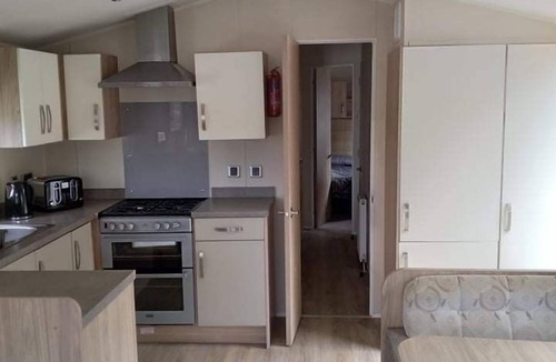 Newquay Ski Chalet | 3 bed static caravan in Newquay 5 mins from Beach