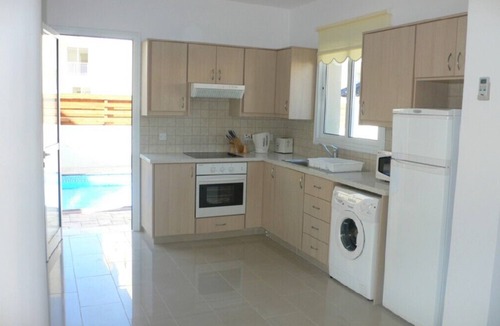 Protaras Villa | 3 Bed Villa, private pool with slide, great location, sea across rd, near beach