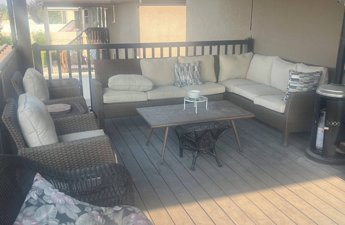 Hooper House | 3 Bedroom 2.5 bath main level Home with Hot Tub