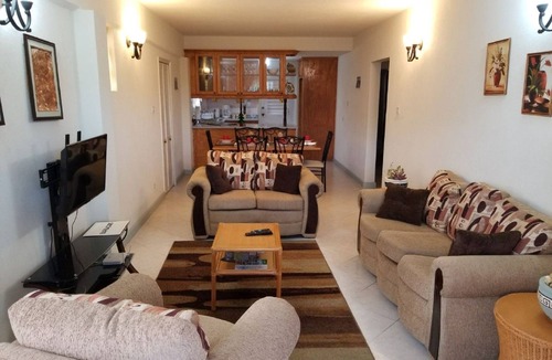 Four Roads Apartment | 3 Bedroom 2 Bathroom Apartment. Sleeps family of 6. Very comfortable and safe