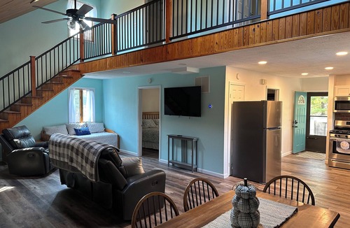 Dorsey House | 3 bedroom 2 bath sleeps 6 comfortably with the option of 8 on a dual twin daybed