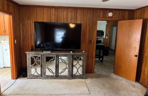Columbia House | 3-bedroom; 2 Bath with family room, living room in tranquil Columbia, MS