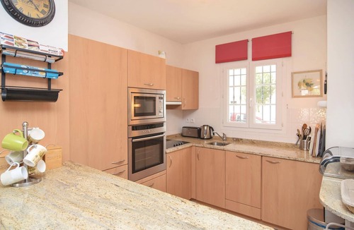 Aigues-Mortes House | 3 bedroom accommodation in Aigues-Mortes
