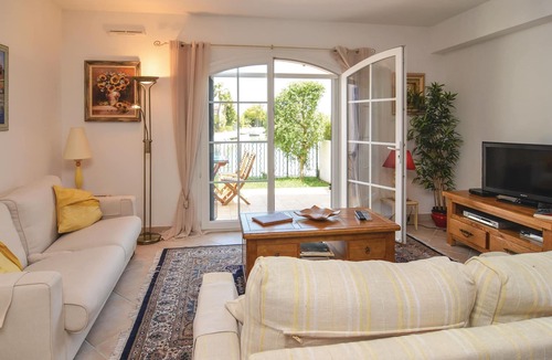 Aigues-Mortes House | 3 bedroom accommodation in Aigues-Mortes