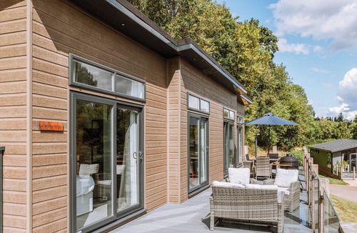Bridgnorth Ski Chalet | 3 bedroom accommodation in Bridgnorth