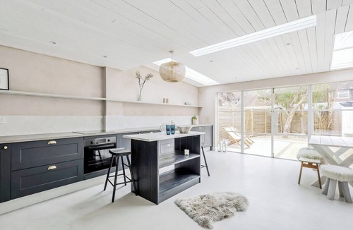 West Wittering Cottage | 3 bedroom accommodation in West Wittering, near Chichester
