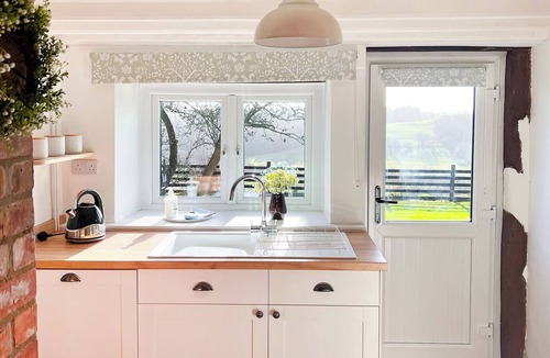 Llanfyllin Cottage | 3 bedroom accommodation in Llanfyllin