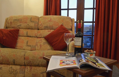 Bontnewydd Cottage | 3 bedroom accommodation in Bontnewydd, near Caernarfon