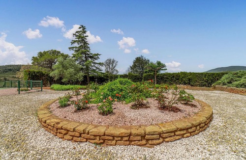 Pierrerue House | 3 bedroom accommodation in Pierrerue