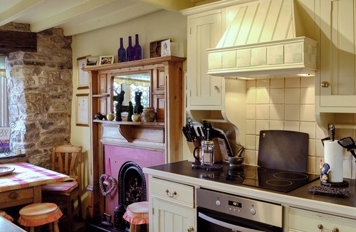 Peak District Cottage | 3 bedroom accommodation in Castleton