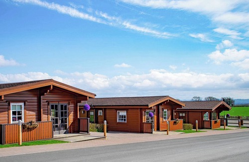 Bishopton Apartment | 3 bedroom accommodation in Glasgow