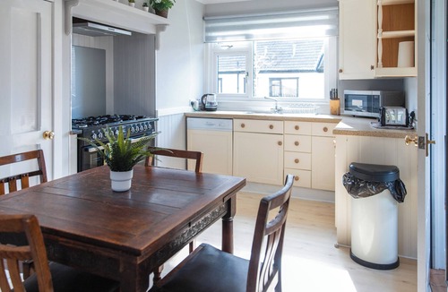 Glenelg Cottage | 3 bedroom accommodation in Glenelg