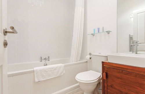 Mullion Ski Chalet | 3 bedroom accommodation in Mullion Cove, Helston