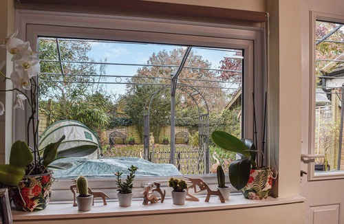 Reading Cottage | 3 bedroom accommodation in Chalkhouse Green, near Reading