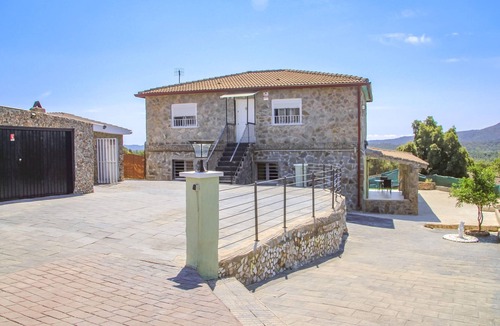 Agora Parc House | 3 bedroom accommodation in Tordera