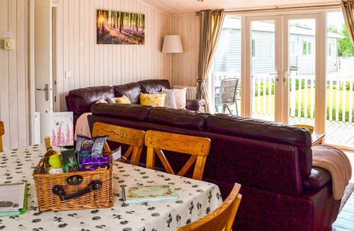 Willington Cottage | 3 bedroom accommodation in Mercia Marina, Willington