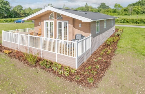 Willington Cottage | 3 bedroom accommodation in Mercia Marina, Willington