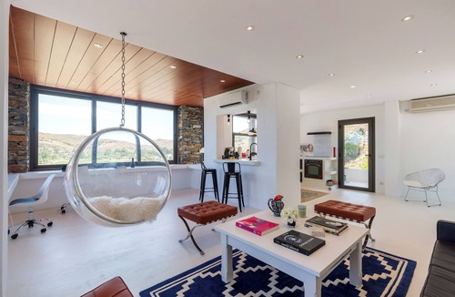 Vourkari Villa | 3 bedroom accommodation in Ioylis