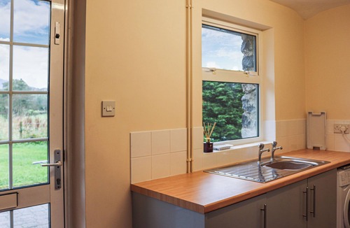 Llanuwchllyn Cottage | 3 bedroom accommodation in Parc, near Bala