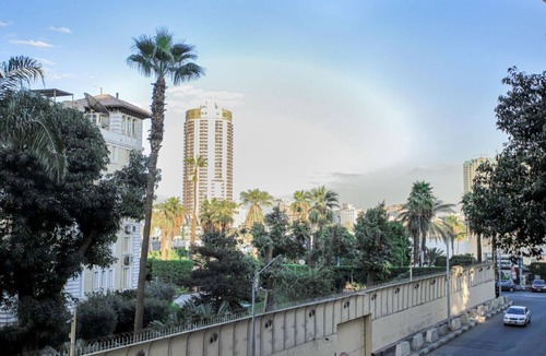Oula Apartment | 3-bedroom apartment in lovely Giza Governorate with AC, WiFi and nile view