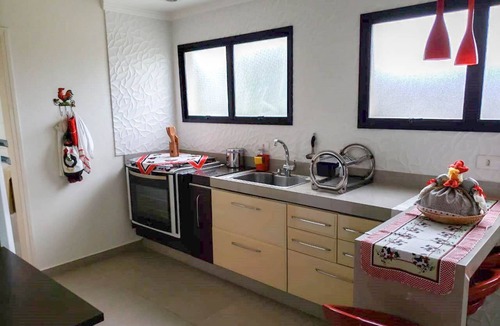 Pontal de Santa Marina RV Rental | 3-bedroom apartment with AC, 2 bathrooms, 2 parking spaces.