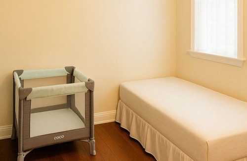 Monsey Apartment | 3-bedroom apartment in enchanting Monsey with fitness room, AC