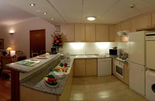 Trade Center House | 3 Bedroom Apartment Near World Trade Centre