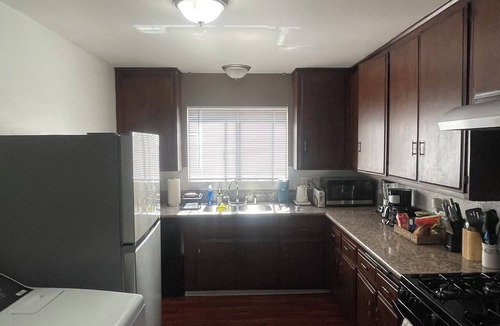 North Redondo Apartment | 3-Bedroom Apt - Heart of Redondo Beach. Near LAX/Northrup/Hospital/Forum/Sofi
