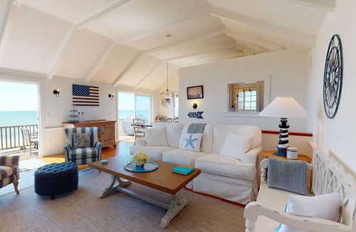 Nantucket Cottage | 3 Bedroom Beach Front Cottage - 16 Sheep Pond Road