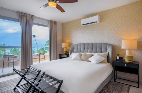 El Soco Condo | 3-bedroom, beachfront, duplex penthouse, jacuzzi