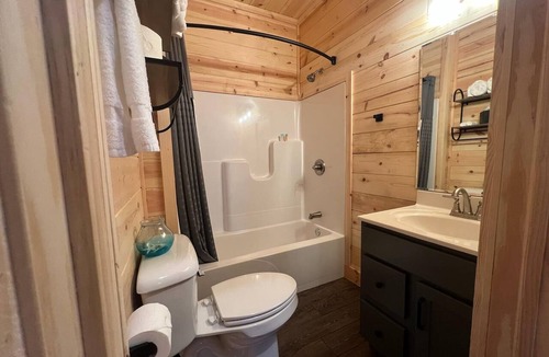 Brookville Cabin | 3-Bedroom Cabin near Brookville Lake