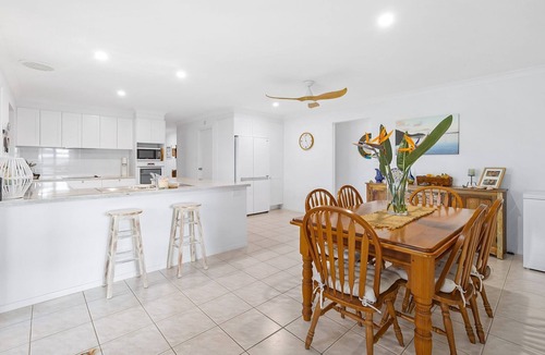 Wurtulla House | 3 bedroom comfortable home pet friendly