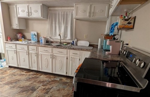 Phillipsburg House | 3-bedroom DMax House