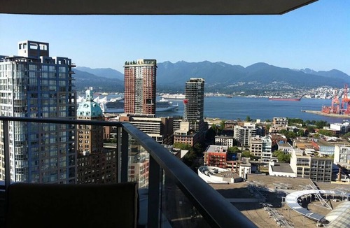 Gastown Condo | 3 bedroom Downtown Vancouver S.Penthouse, near skytrain, shopping & restaurants.