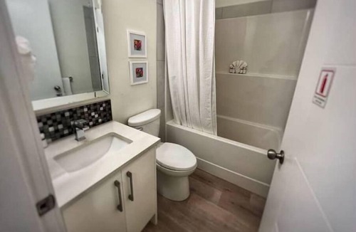 Okanagan-Similkameen Villa | 3 Bedroom, half duplex