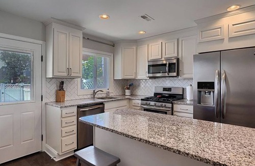 Wyman Park House | 3-bedroom house in charming Baltimore with AC, WiFi, fitness room