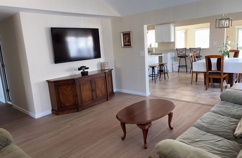 Point Pleasant - Toms River House | 3-bedroom house in lovely Toms River with AC and comfort