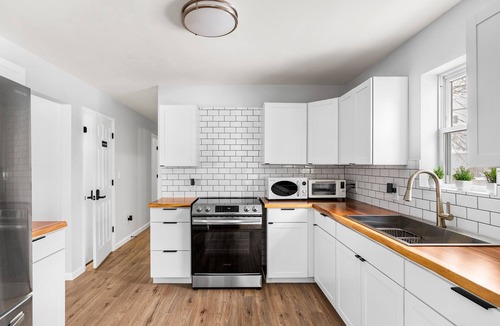 Scranton House | 3-bedroom house with a balcony near ski, water park, casino, and ATV.