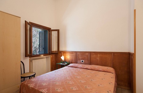 Corigliano D'Otranto Ski Chalet | 3-bedroom flat in typical country house with pool m541