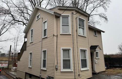 Fairfield Apartment | 3-bedroom peaceful apartment close to Fairfield University